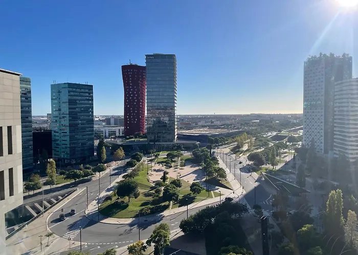 Fira De Barcelona City View Apartment With Garage Parking